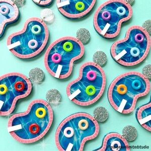 1pair Fun Simulation Swimming Pool Women, these are a hit at Parties!